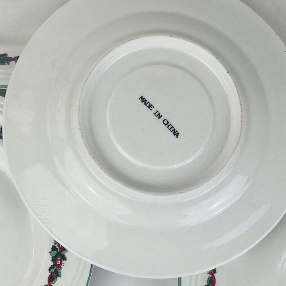 Vintage Unbranded Set of 5 Dessert Plates Christmas Holly 6.5" Ceramic Holiday - Picture 4 of 5